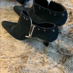 Nine West boots hardly worn